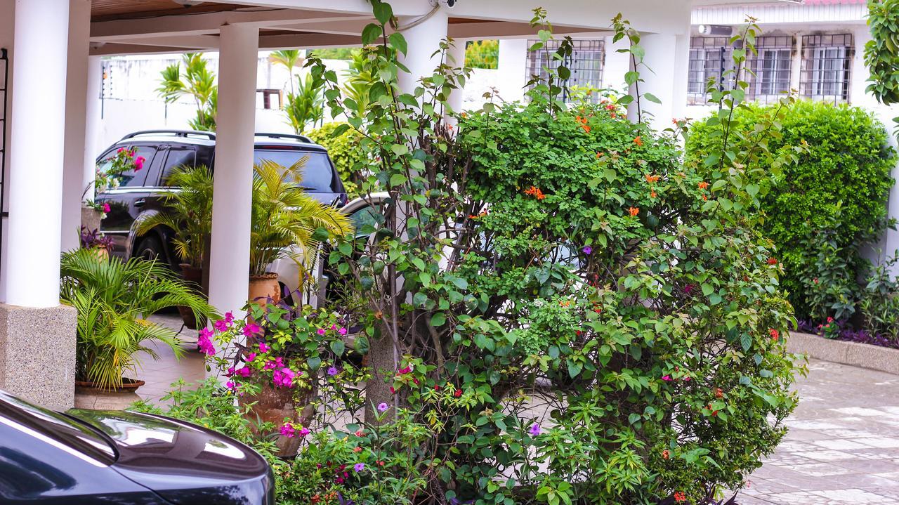Lavender Lodge Hotel 阿克拉 外观 照片