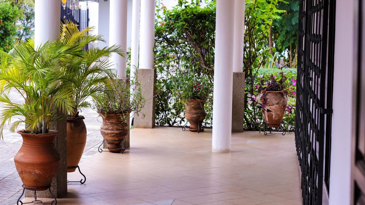 Lavender Lodge Hotel 阿克拉 外观 照片